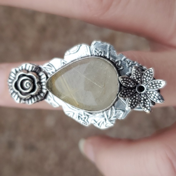 New Golden Rutile Carved 925 Silver Ring. - Picture 3 of 16